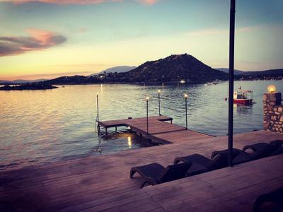 Erythros Boutique Hotel