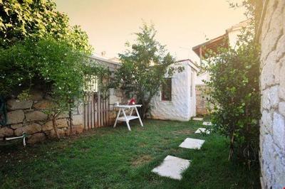 Ince Kara Apart