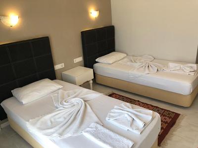 Karadede Otel