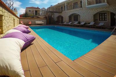 Nobela Alaçatı