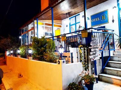Otel B