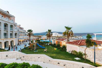 Doubletree by Hilton Çesme Alaçati Beach Resort