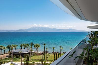 Reges a Luxury Collection Resort & Spa