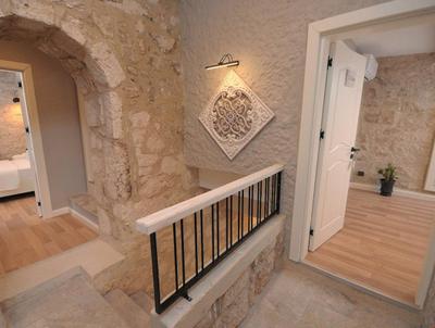 Selavi Hotel