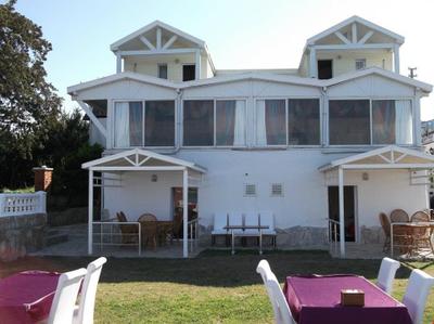 Yona Motel