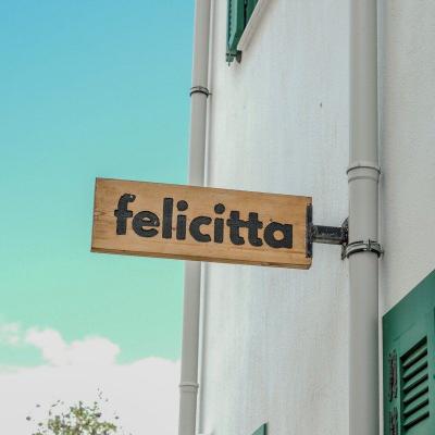 Felicitta Stay & Joy