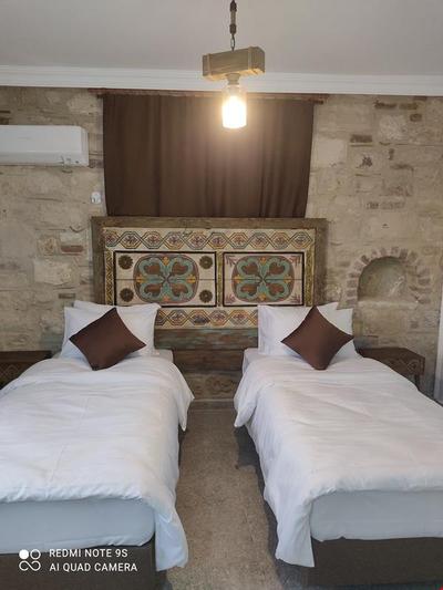 Chakra Vourla Hotel