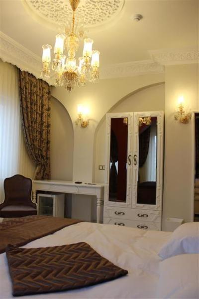 Azade Otel