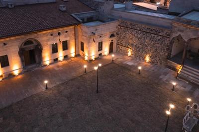 Kerem ile Aslı Hotel