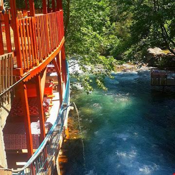 Kapuzbaşı Şelalesi Atmaca Motel