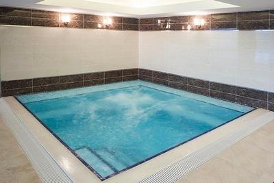 Cherry Garden City Spa Hotel