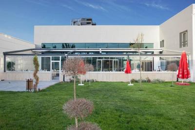 Cherry Garden City Spa Hotel