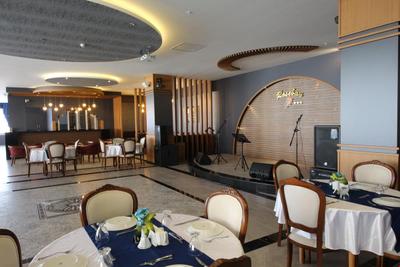 Golden Rose Deluxe Hotel