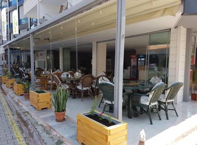 Rose Hotel