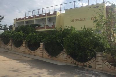 Barış Hotel