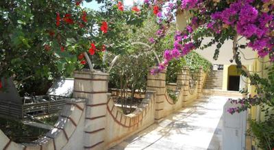 Barış Hotel