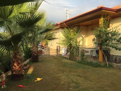 Three Palms Suites