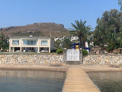Bodrum Baglada 6 Odali Denize Sıfır Ozel Havuzlu Iskeleli Yazlik Kiralik Villa BD4130