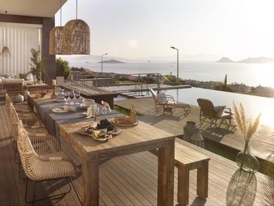 Bodrum Turgutreiste Ozel Havuzlu Deniz Manzarali
