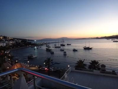 Bumerang Suites Hotel