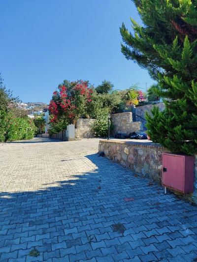 Manzaralı Havuzlu 2+1 Daire