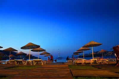 Liona Butikhan Beach