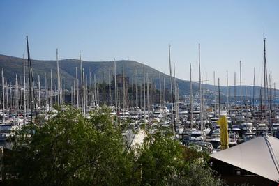 Noi Hotel