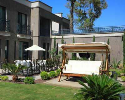 Sandora Boutique Hotel