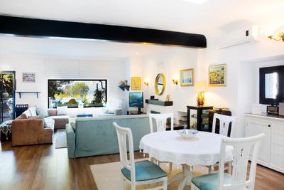Turkbukunde Ozel Havuzlu Deniz Manzarali Villa