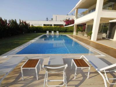 Villa Beaton