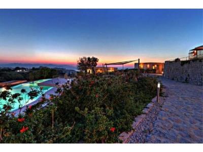 Villa Hillside