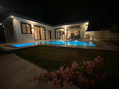Villa Grey 1