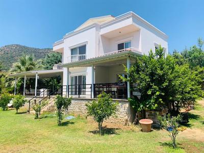 Mesudiye Villa White Apart