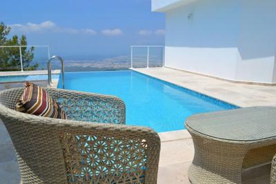 Mavi Yeşil Villa