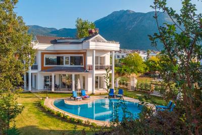 villa Lavalle