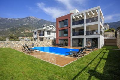 Villa TouchStone