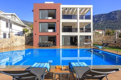 Villa TouchStone