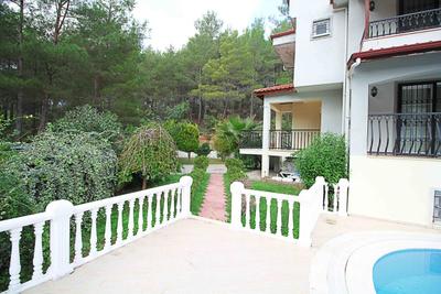 Brookland Paris Villa