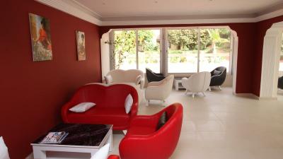 Destina Hotel