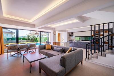 Luxury Life Villas