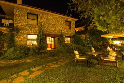 Mandarin & Mango Boutique Hotel