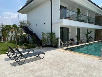 S-Cape Hotel