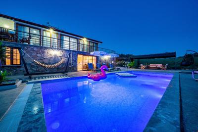 Villa Alona