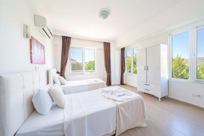 Villa Pine 8
