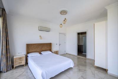Fethiye'de Doğa Manzaralı Lüks Villa
