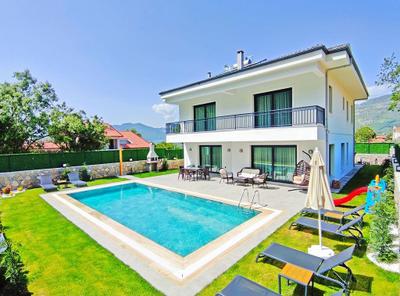 Villa Mirage