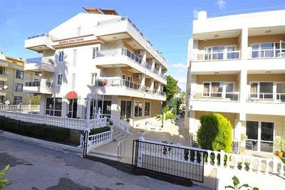 Golden Star Hotel