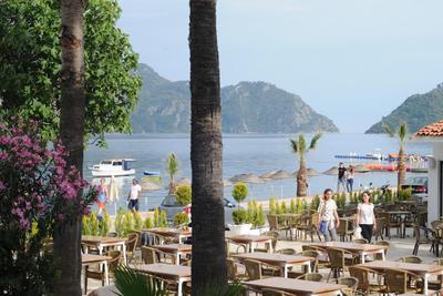Caprice Beach Hotel