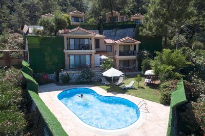 Villa Alya