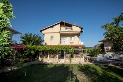 Villa Arel